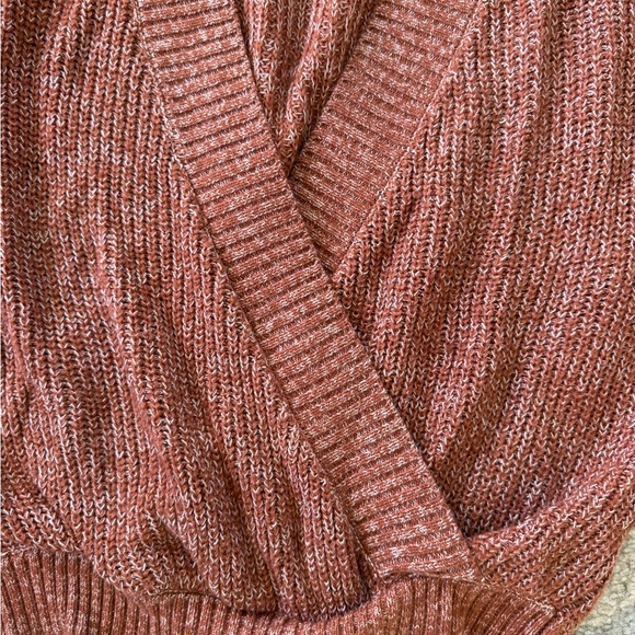 Billabong Women's Wrap Front Sweater size small - Picture 6 of 9